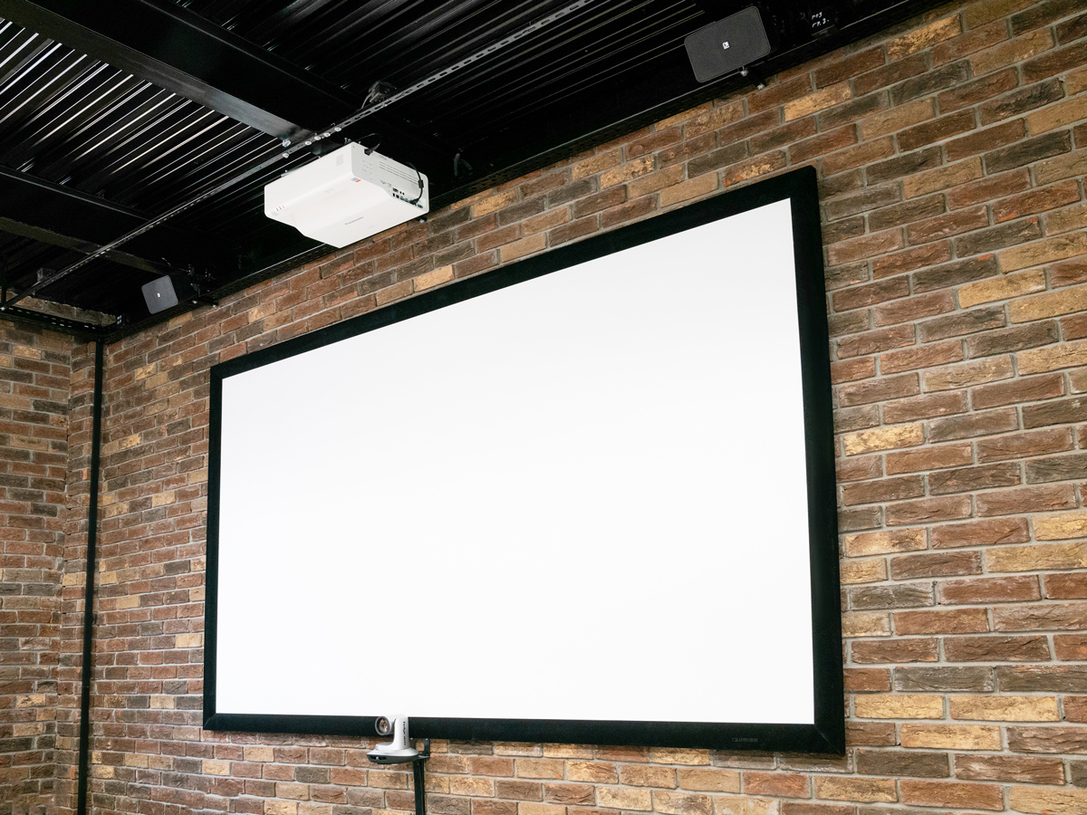 Как выбрать проектор в школу или вуз?